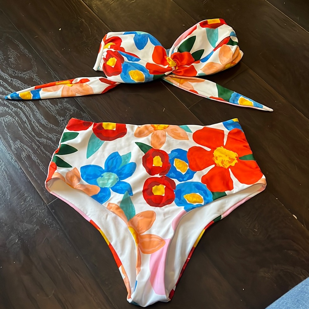 Swimming suit